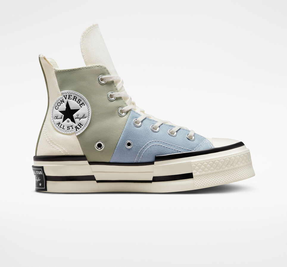 לצפייה במוצר ALL-STAR Converse Chuck 70 Hi Top Trainers white