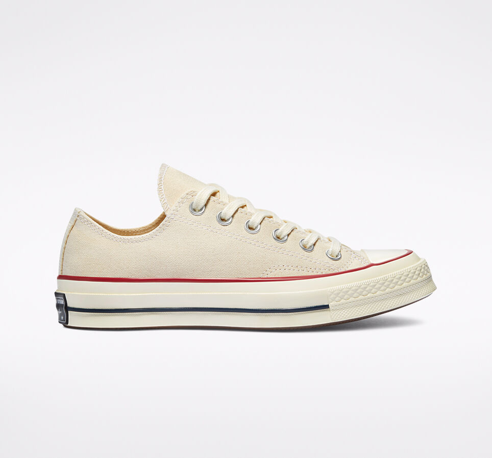 לצפייה במוצר ALL-STAR Converse Chuck 70 Hi Top Trainers white