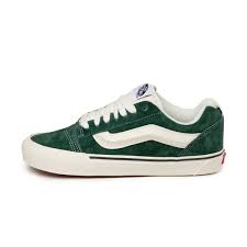 לצפייה במוצר knu school pig suede green