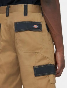 לצפייה במוצר מכנסי עבודה Dickies Workwear בצבע קאמל בשילוב כחול נייבי